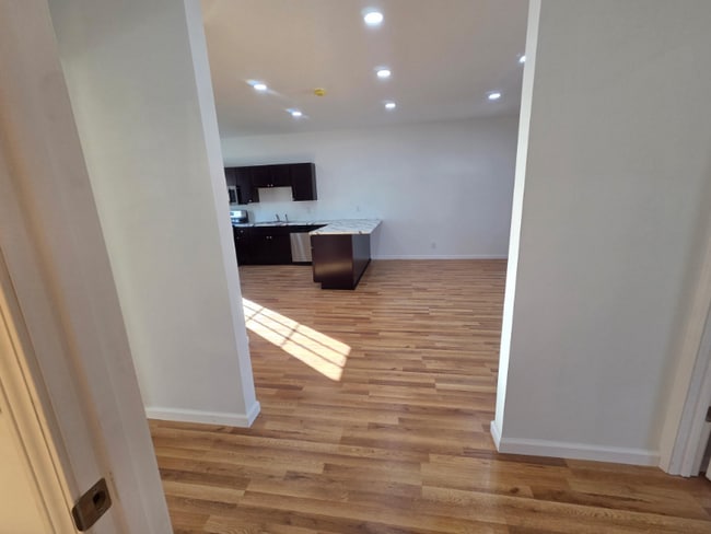 Photo - 203 N Elm St Unidad 1