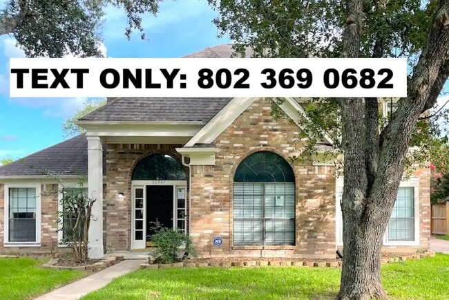 Building Photo - 22946 Benbury Dr