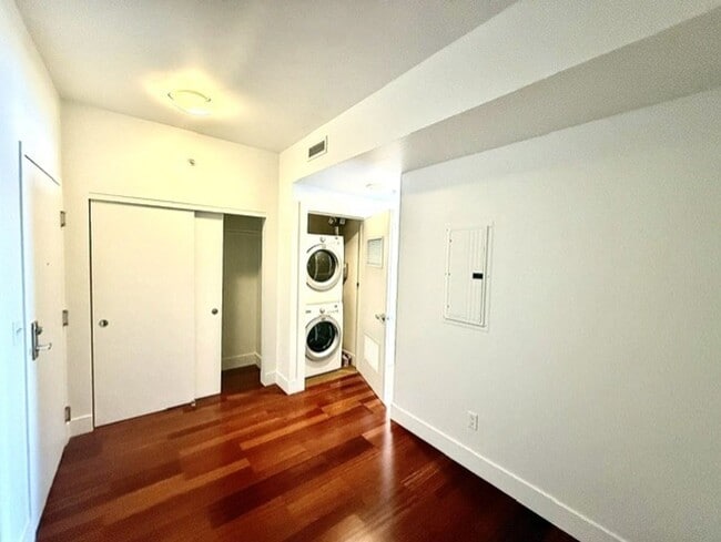 Photo - 2911 2nd Ave