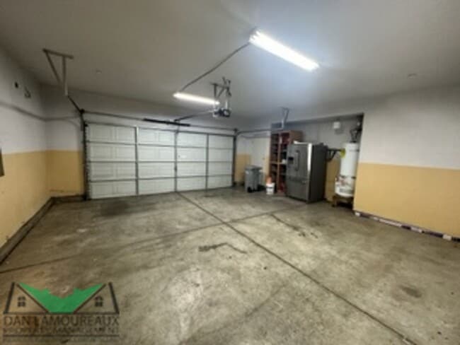 Photo - Spacious 4-Bedroom Home: Modern Comfort near Costco and Shopping on Woodland's East Side!