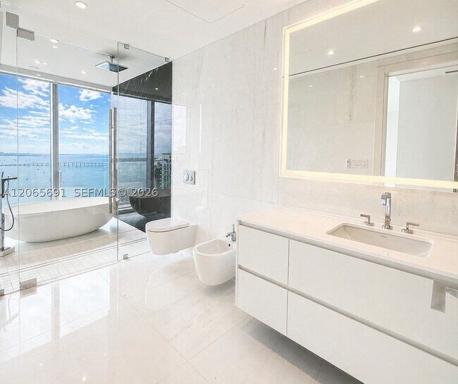 Photo - 300 Biscayne Blvd Unit 4201E