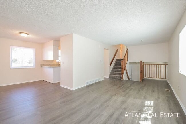 Photo - 15135 E Bails Pl