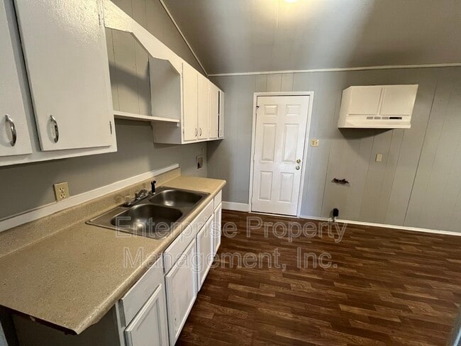 Photo - 2054 Pueblo Ave