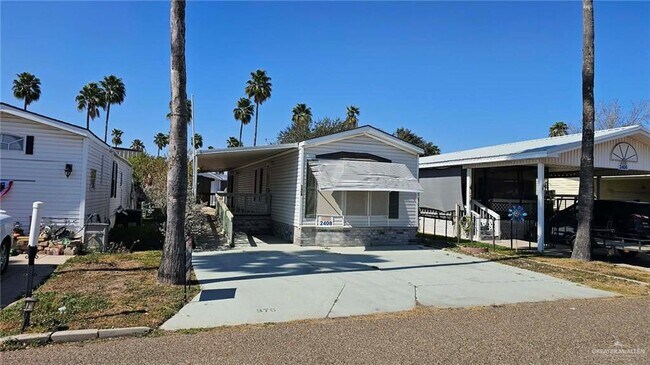 21 Meadowlark St