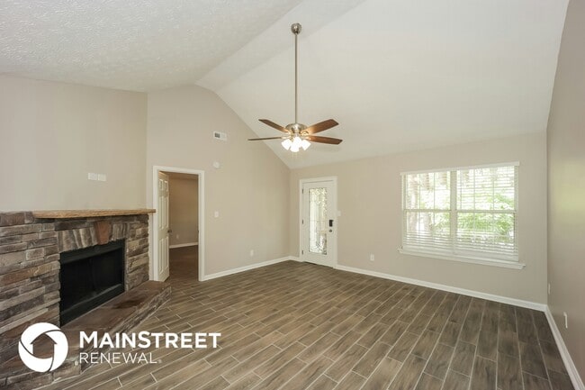 Photo - 250 Richmond Pl