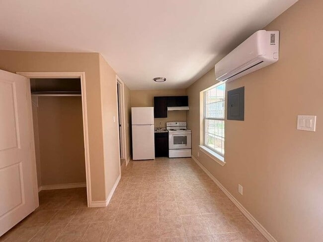 Photo - 4018 San Agustin Ave Unit F