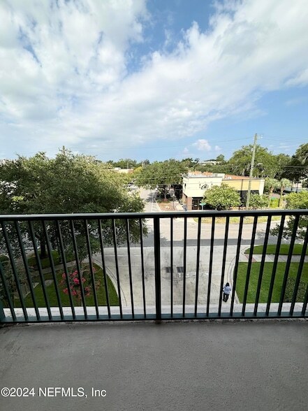 Photo - 1661 Riverside Ave Condo Unit 320