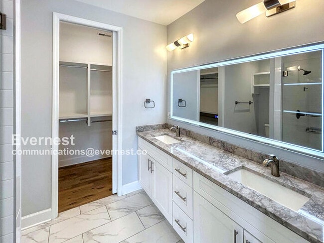 Photo - 1930 Herman St