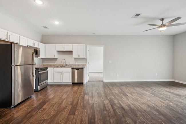 Building Photo - Spacious 2 Bed / 2 Bath with Patio – St. James Place, New Albany Unit 202