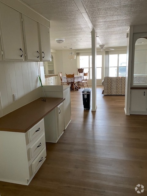 Building Photo - 1543 E Grovers Ave Rental