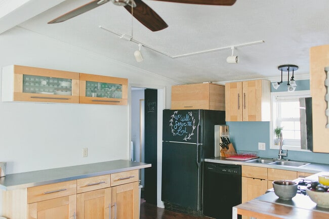 Photo - 400 Kings Hwy