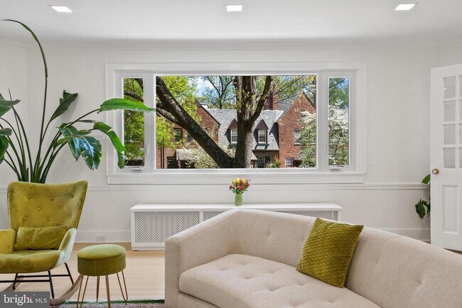 Photo - 4400 Q St NW