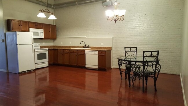 Photo - 915 Decatur St Unit E