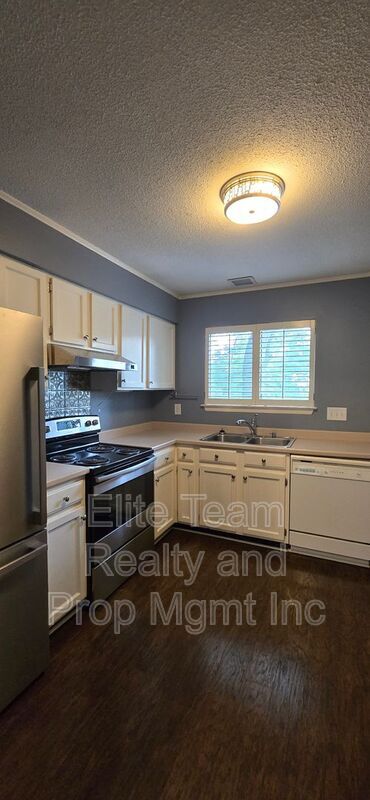 Photo - 3001 Heathstead Place