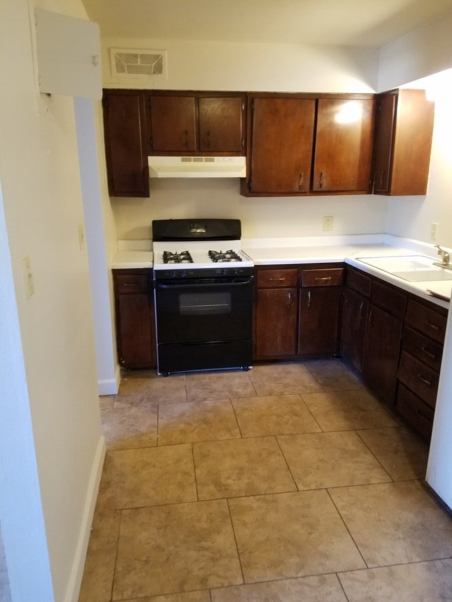 Photo - Treeview Apartments