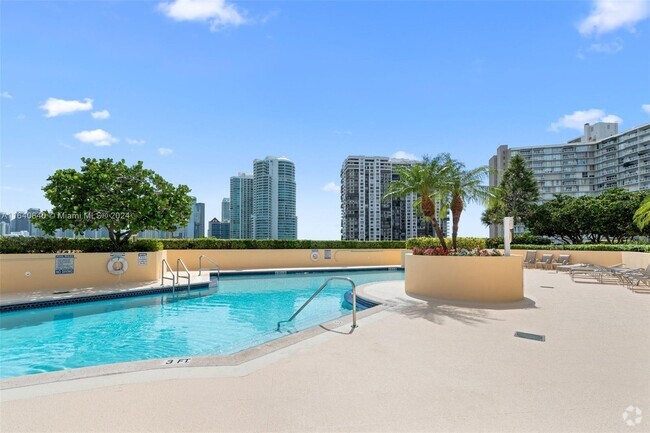 Building Photo - 2475 Brickell Ave Unit 1606 Rental