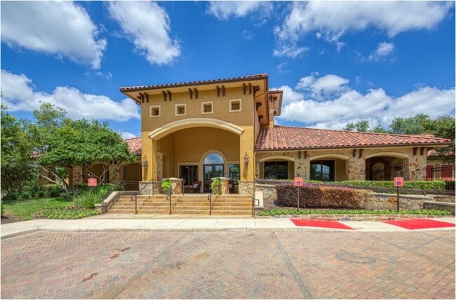 Montecristo Leasing Office