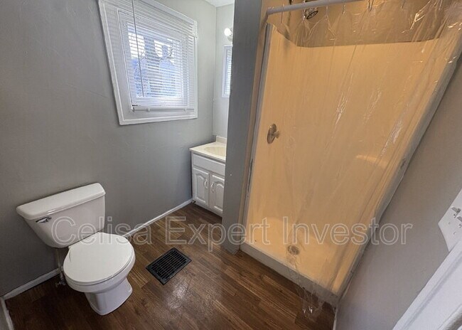 Photo - 411 W Williams St Unit 3