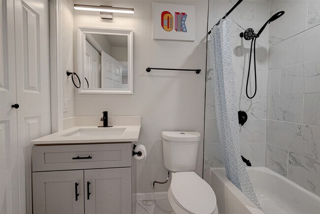 Photo - 12055 Fairpoint Dr