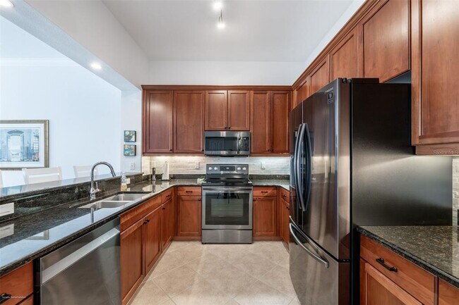 5116 Melbourne St Unit B303