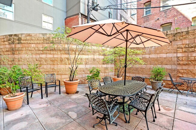 Photo - 1001 L St NW Unidad 309