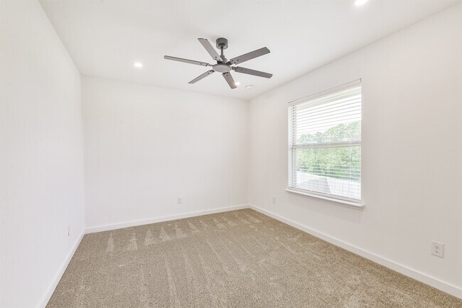 Photo - 15203 Lake Powell Dr