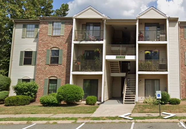 Building Photo - 42 Canterbury Ct Rental