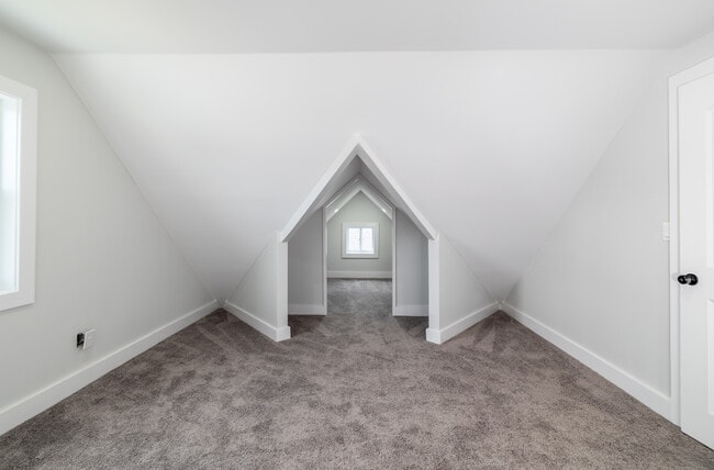 Photo - 1299 Brunswick Ave