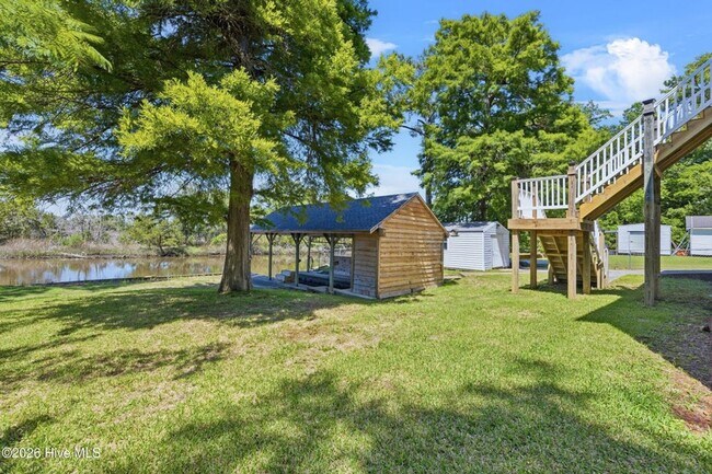 141 Sherrill Loop Rd