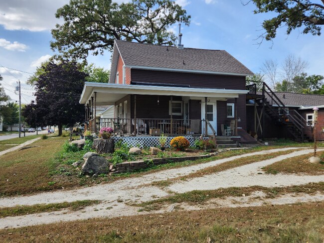 Photo - 416 4th St NW