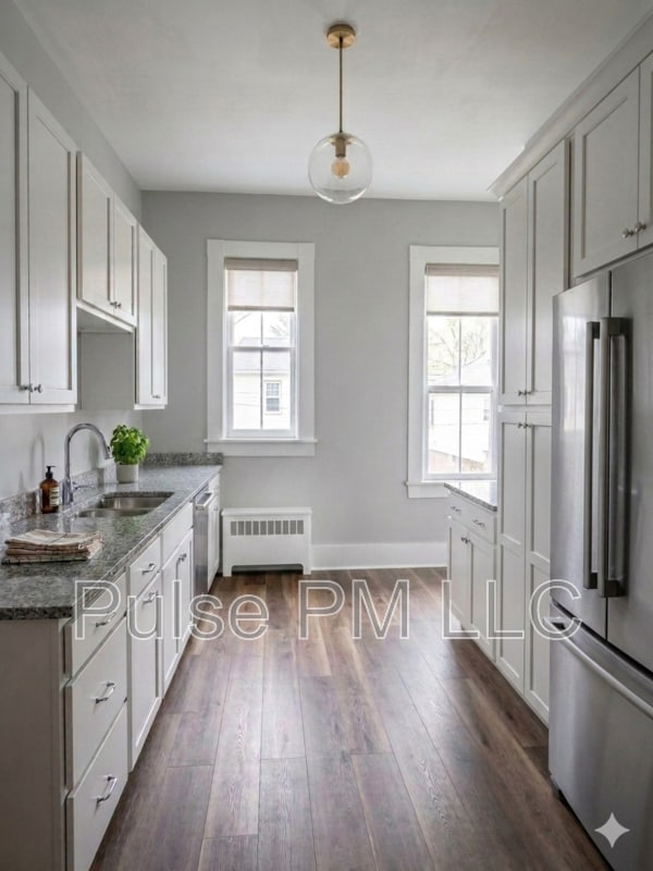 Photo - 638-640 6th Avenue - 638-2