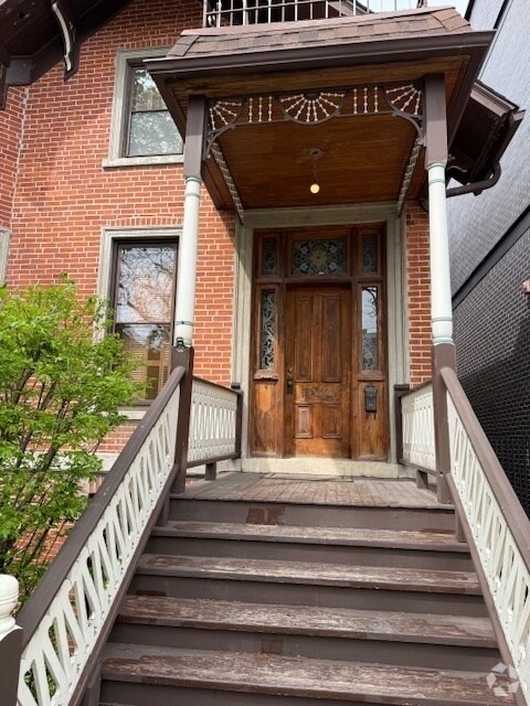 Building Photo - 1644 N Winchester Ave Rental
