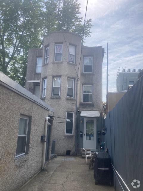 Building Photo - 605 Garden St Unit 1 Rental