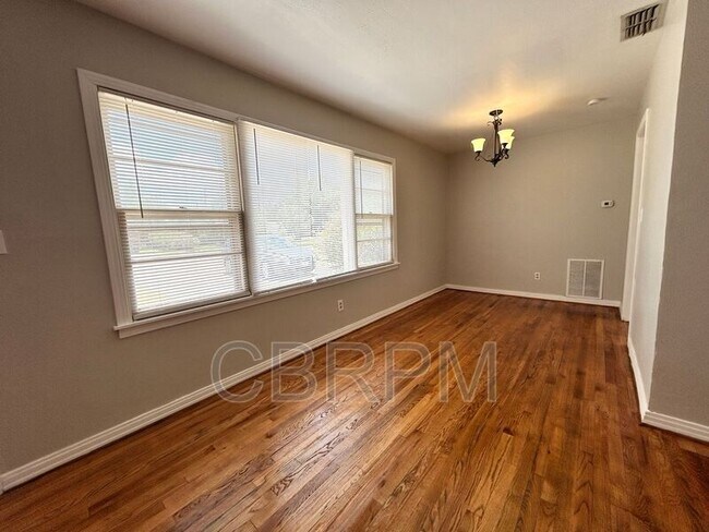 Photo - 3818 32nd St