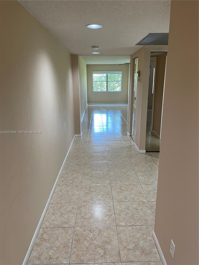 Building Photo - 12800 SW 7th Ct Unit 304G