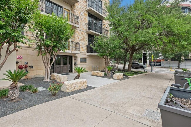 Photo - 1812 West Ave Unit 200