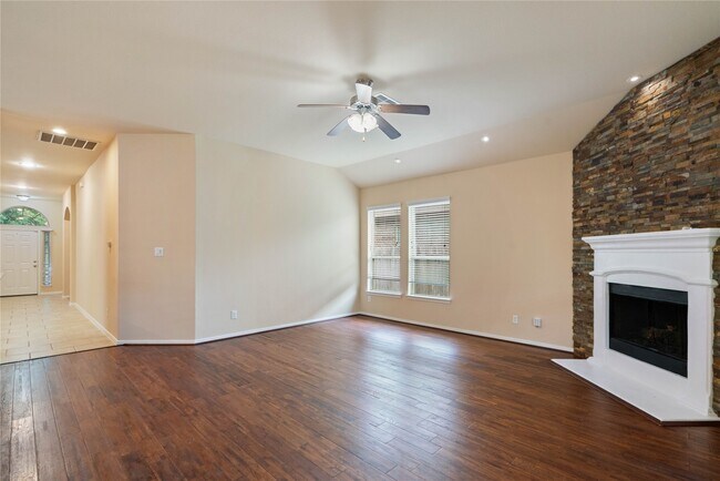 Photo - 8934 Finnery Dr