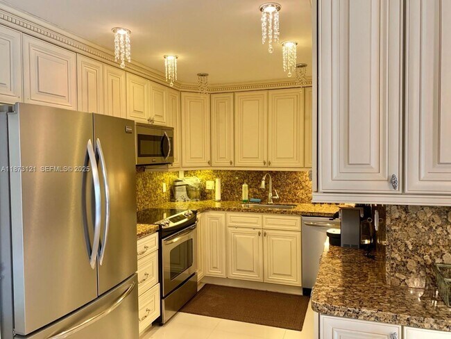 Building Photo - 1985 S Ocean Dr Unit 3C