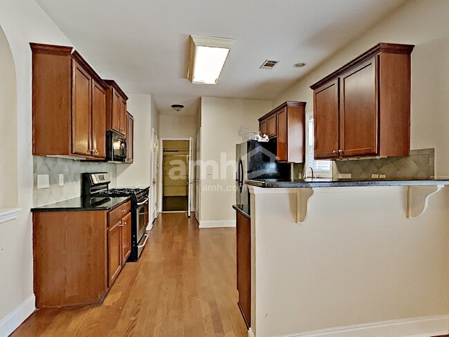 Photo - 2465 Hickory Station Cir