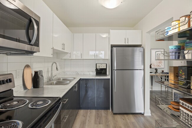 Photo - 223 Graff Av