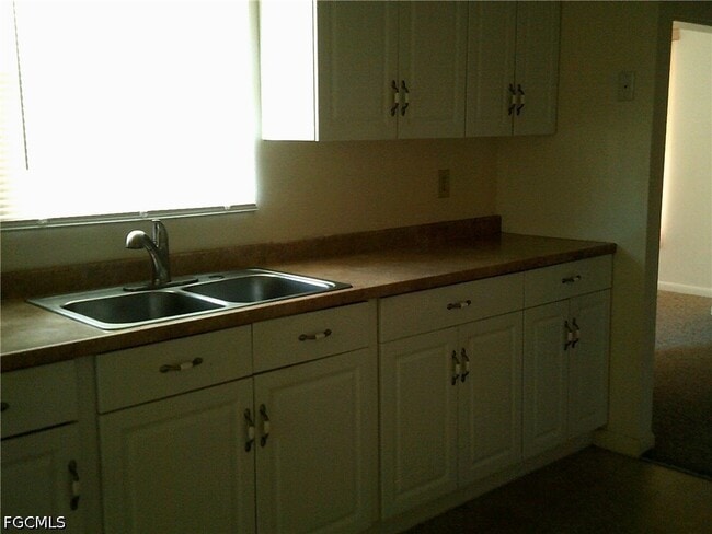 Photo - 1405 Juddale St E