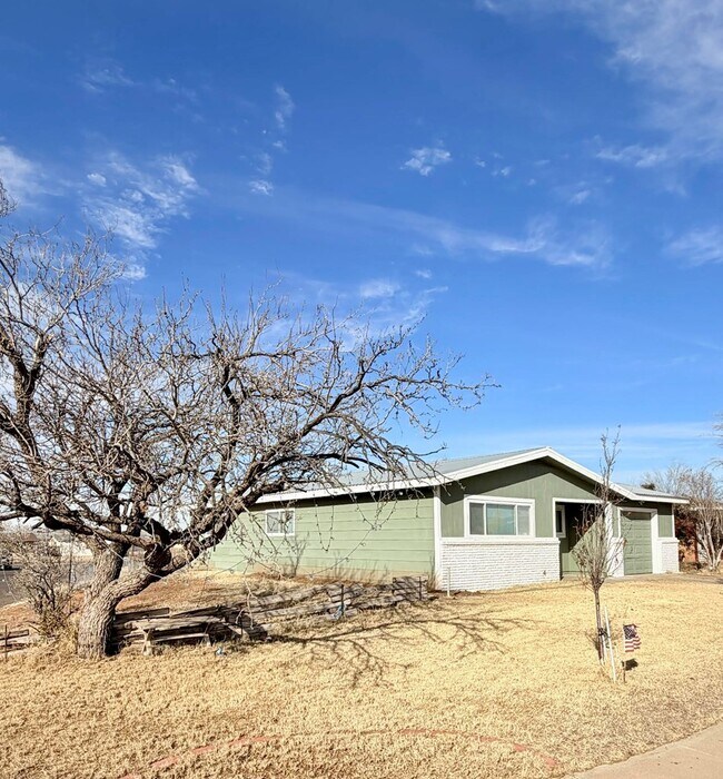 Photo - 3701 Spruce Ave