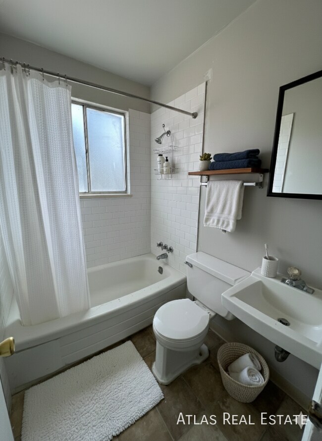 Photo - 960 W Moreno Ave