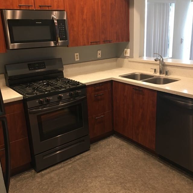 Photo - 7327 Willoughby Ave