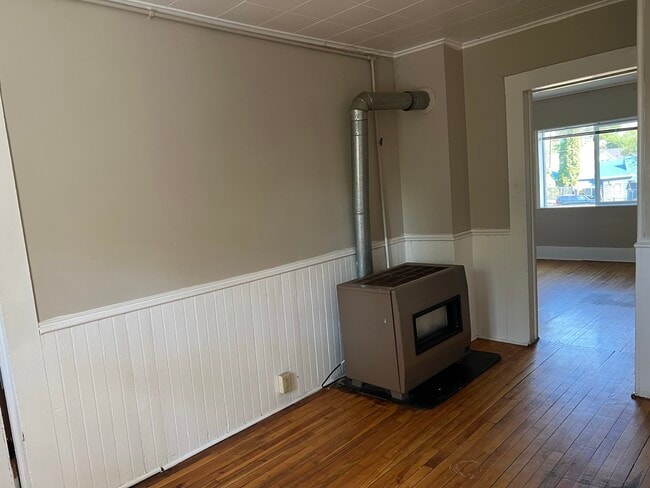 Photo - 743 N Eddy St