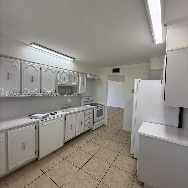 Photo - 2851 NE 183rd St Unit 501E