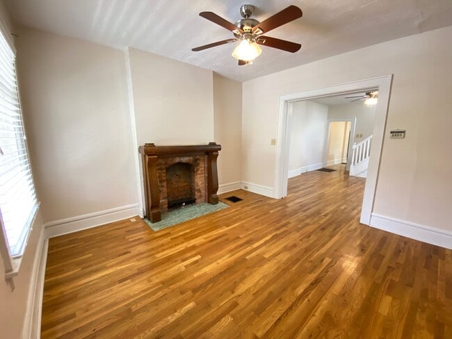 Photo - E 4th Ave 88-90 NCR Unidad 90