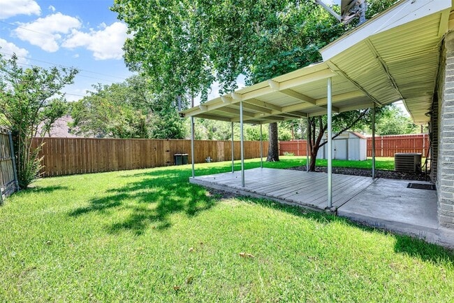 Photo - 819 Kingswood Ave