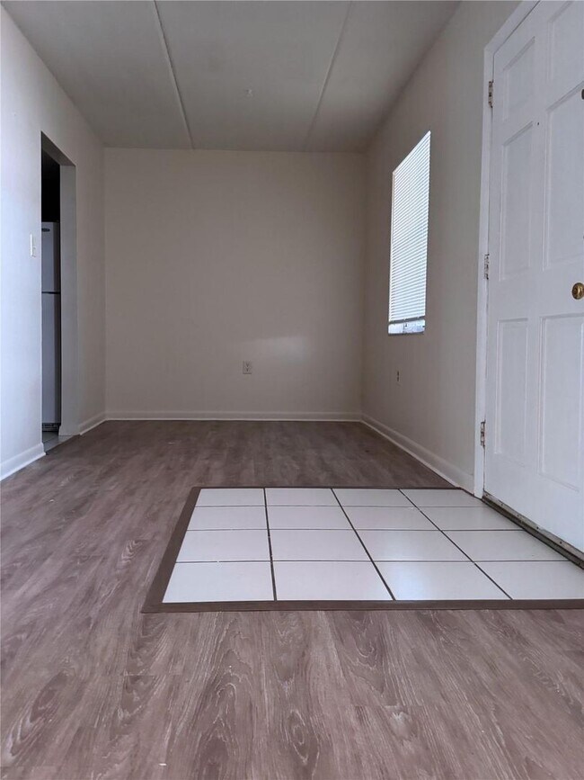 Photo - Holiday Special-Charming 2 Bedroom 1 bath unit at Habana Park!