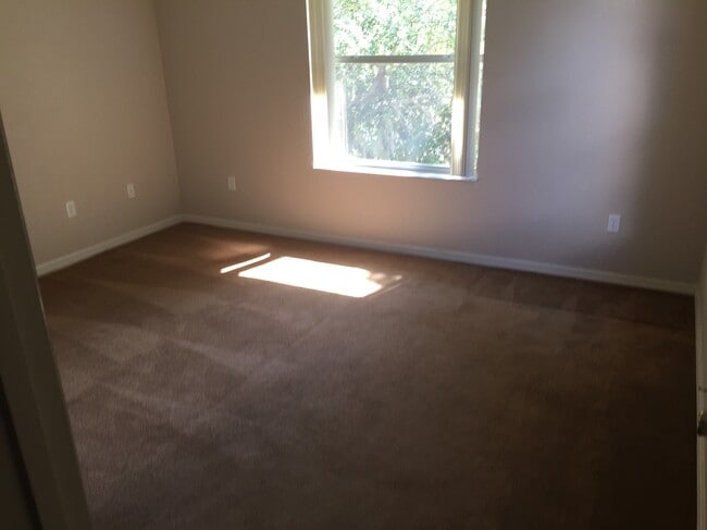 Photo - 2381 NW Lakeview Dr Unit 0